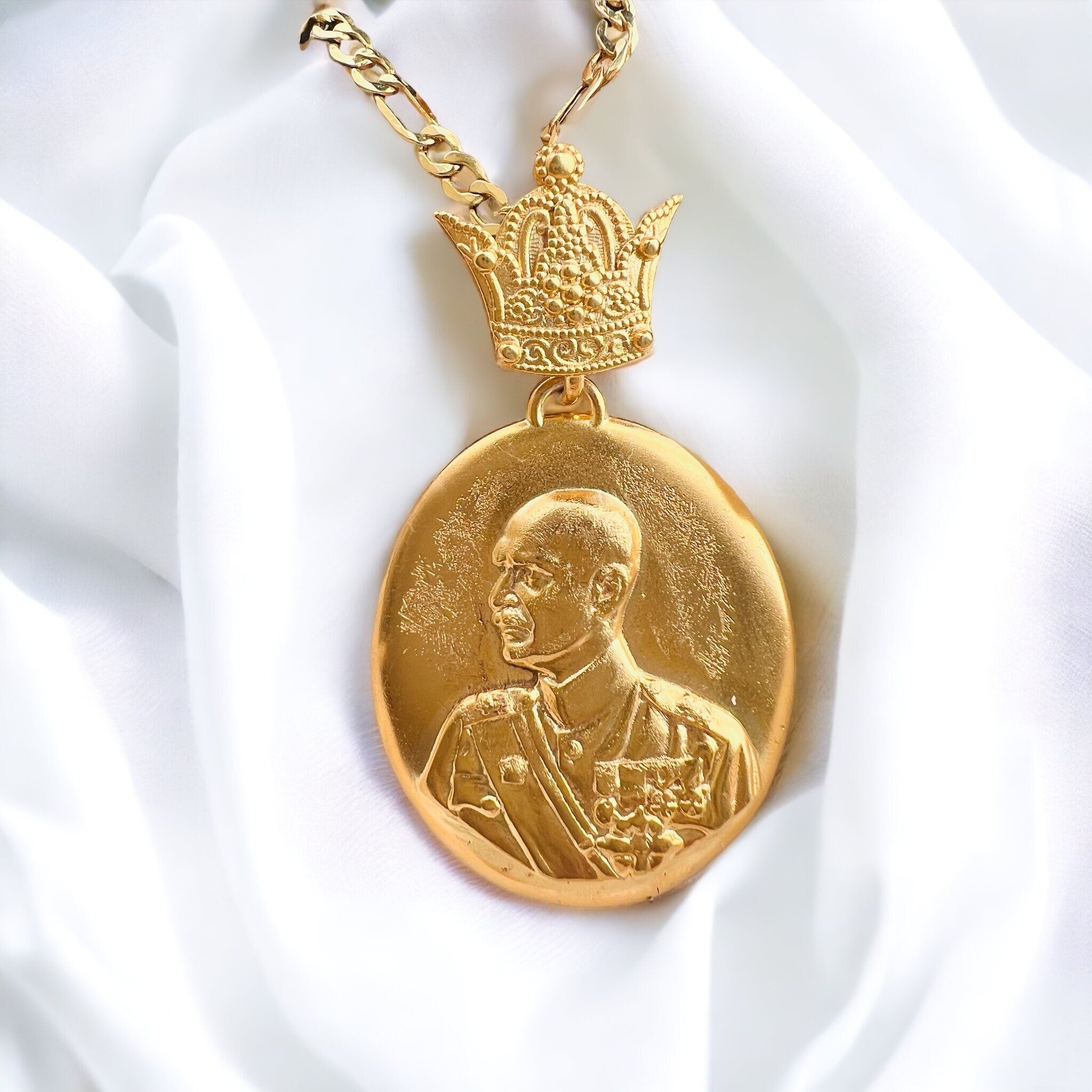 Reza Shah Pahlavi Pendant – 22K Gold Plated 925 Silver | Persian Pahlavi Jewelry | Middle Eastern Necklace | Heritage Gift,Made in Turkey