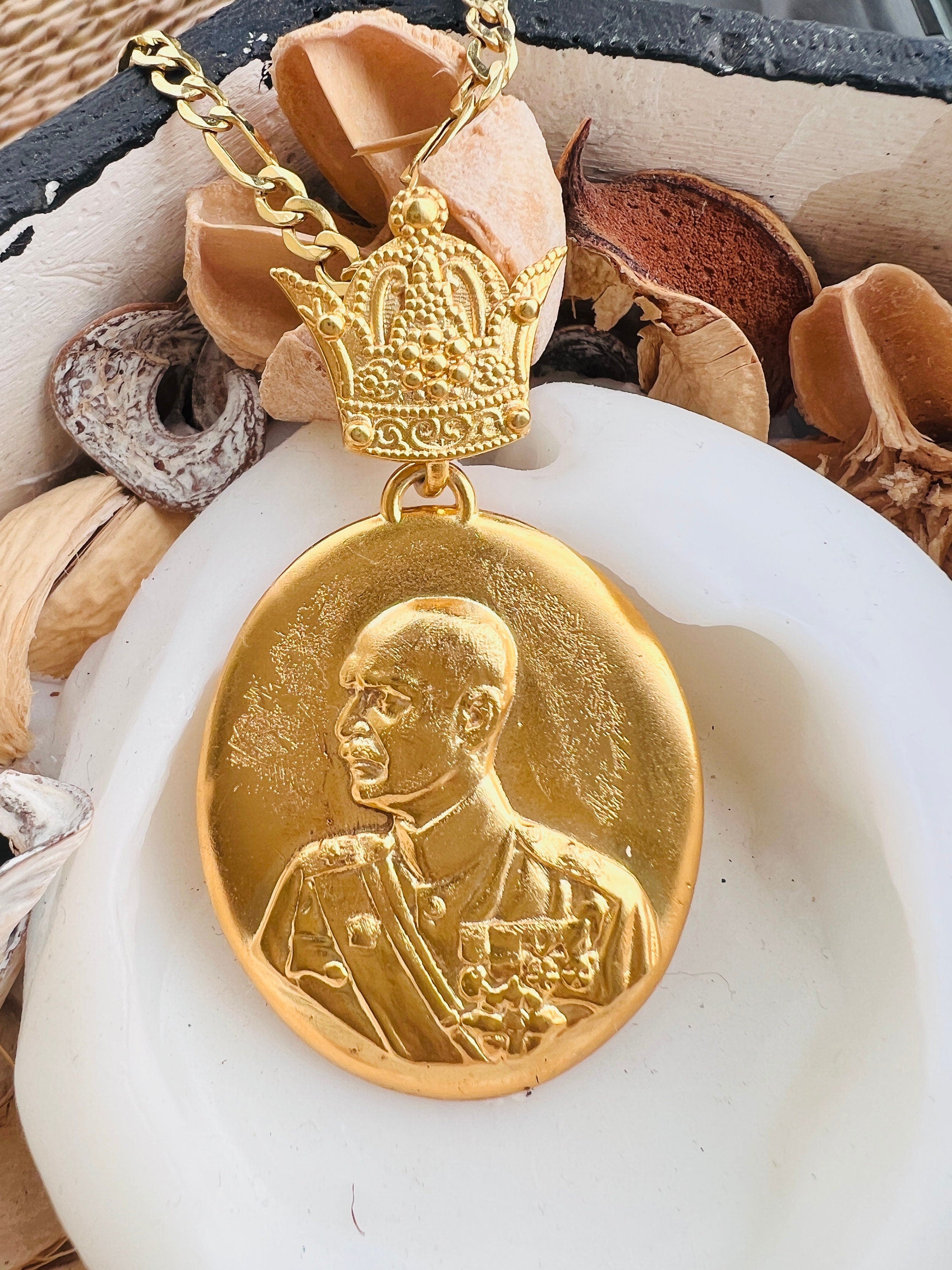 Reza Shah Pahlavi Pendant – 22K Gold Plated 925 Silver | Persian Pahlavi Jewelry | Middle Eastern Necklace | Heritage Gift,Made in Turkey
