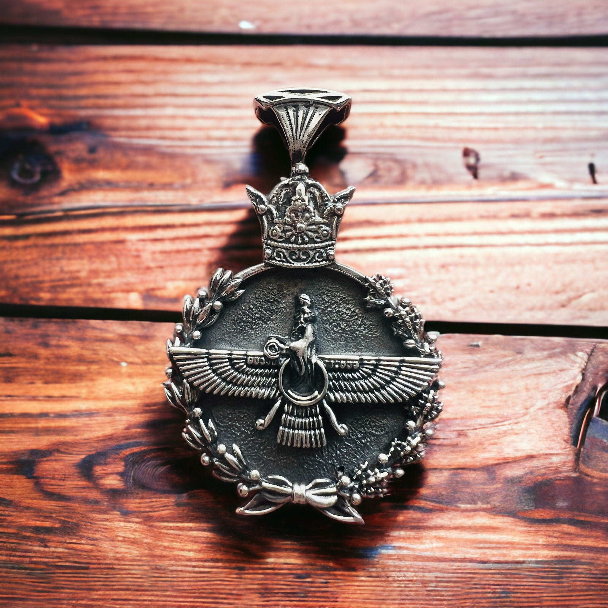 Persian Persia Pahlavi 925 Silver Faravahar Pendant: Zoroastrian Achaemenid Crown