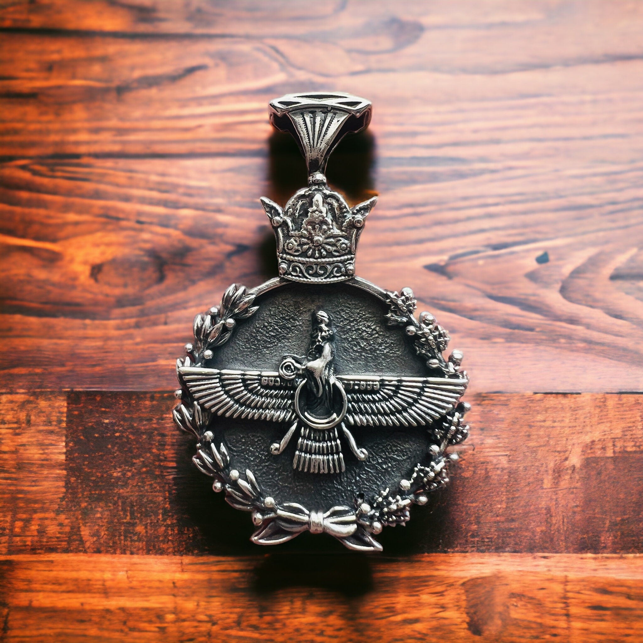 Persian Persia Pahlavi 925 Silver Faravahar Pendant: Zoroastrian Achaemenid Crown